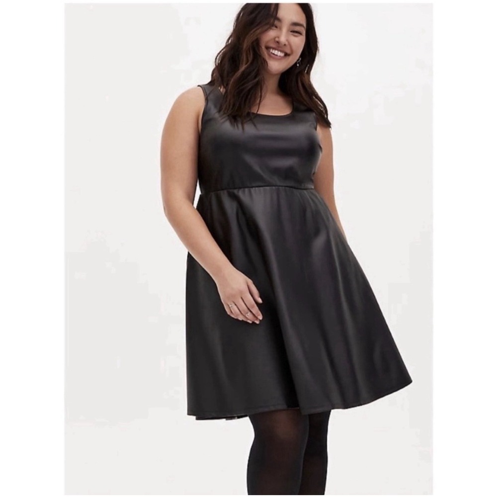 Torrid Faux Leather Skater Dress‎ Sleeveless Pockets Black Plus Size 3X